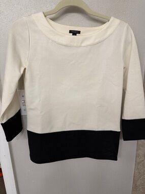 Ann Taylor Cream and Black Colorblock Boatneck Sweater